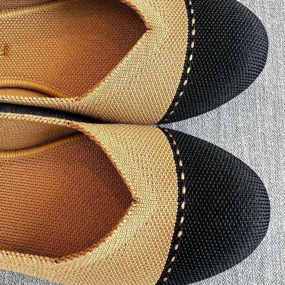 Rothy's The Flat camel & black captoe - Picture 2 of 10